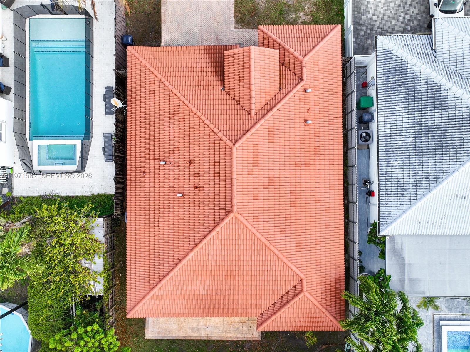 CHRISTOPHER GARDENS - Residential