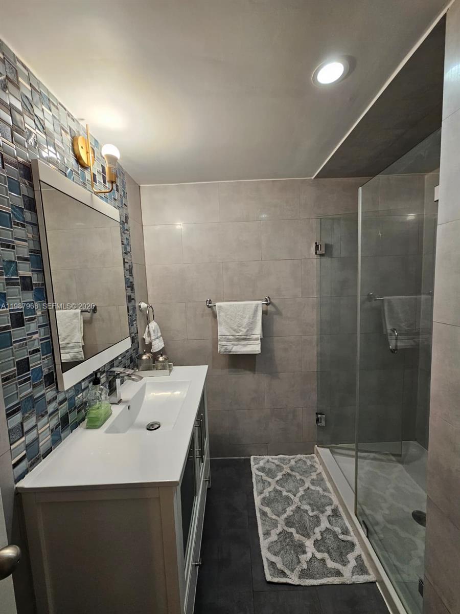 ST JAMES PARK - Residential Lease