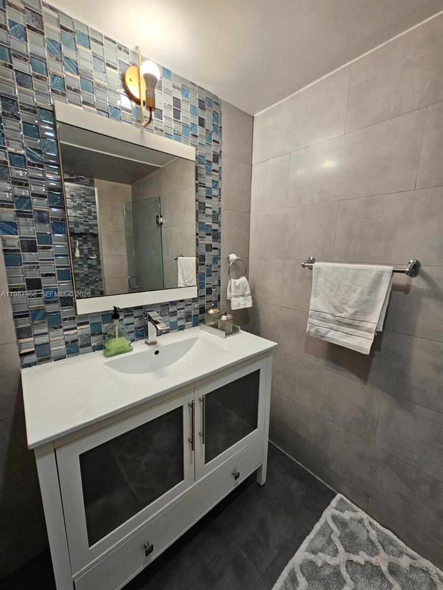 ST JAMES PARK - Residential Lease