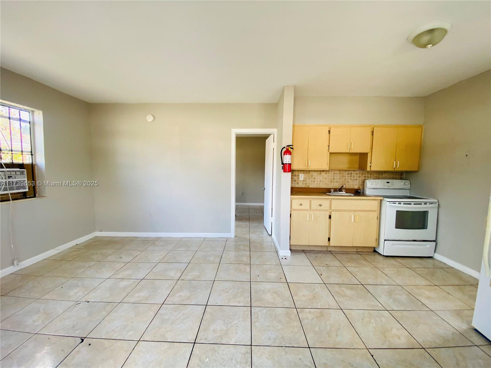 Spacious & Income-Generating Duplex – Perfect for Investors or Homeowners!
Discover this well-maintained 1 bed / 1 bath duplex in each side . This up and coming neighborhood is ideal for investors or those looking to live in one unit and rent out the other! Each unit features a comfortable space. The back unit is currently being remodeled and has a very spacious and private backyard with the potential to have amazing landscape. Front unit is freshly painted and ready to be moved in to.
Enjoy being close to schools, shopping, and public transportation. Whether you’re expanding your investment portfolio or seeking a home with rental income, this duplex is a fantastic opportunity.
Schedule a showing today!
