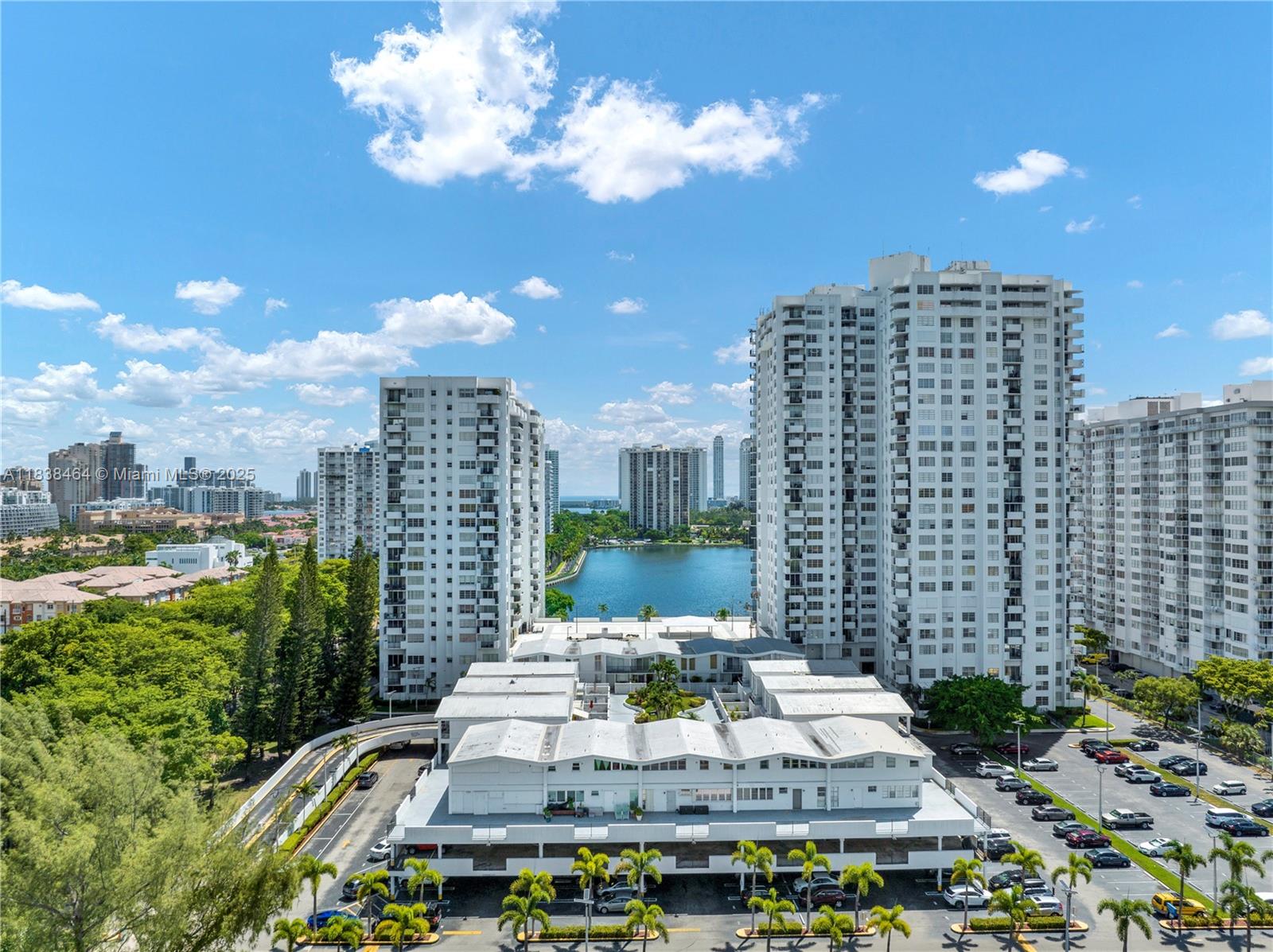 2780 NE 183rd St 1003