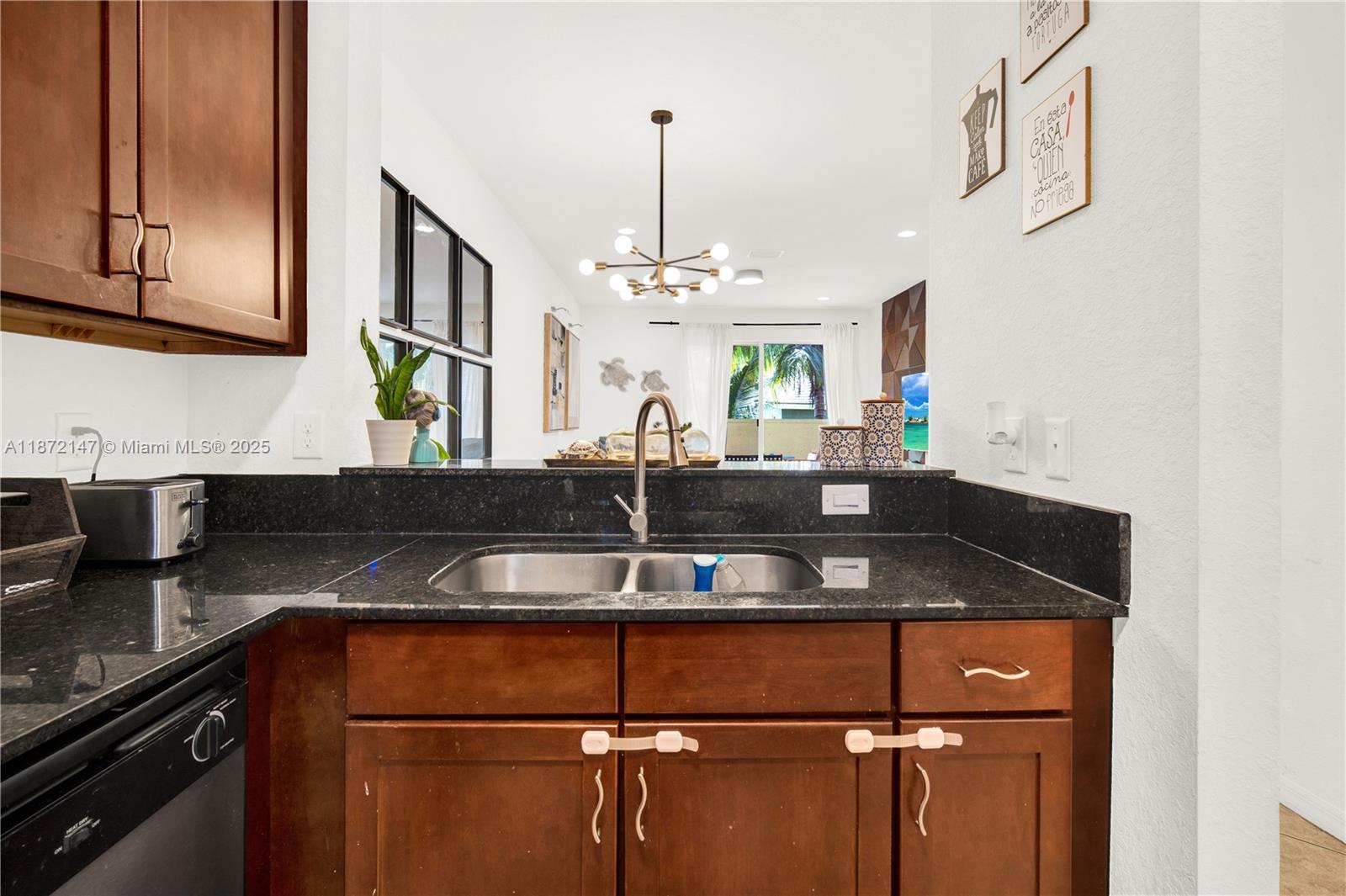 VILLAGE WALK - Residential