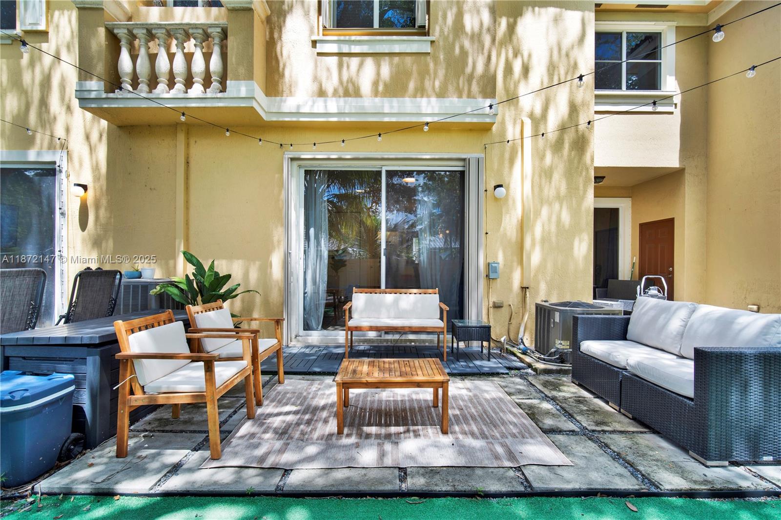 VILLAGE WALK - Residential