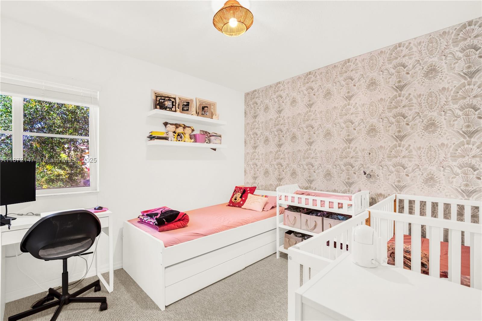 VILLAGE WALK - Residential