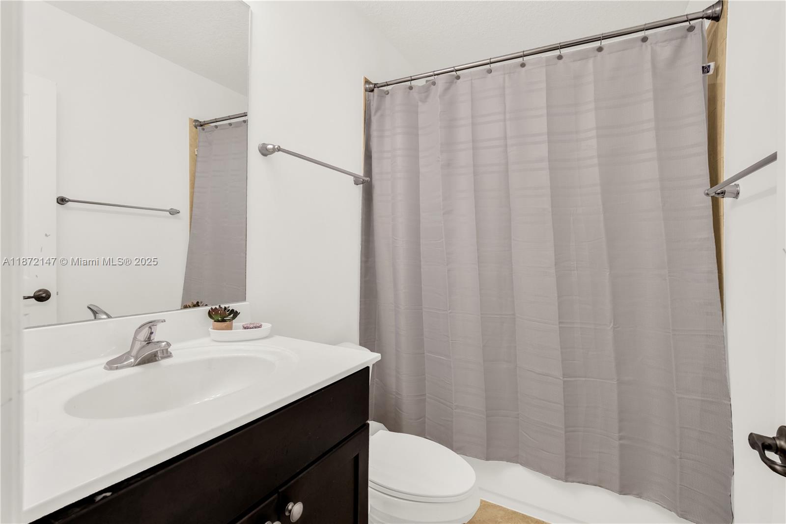 VILLAGE WALK - Residential