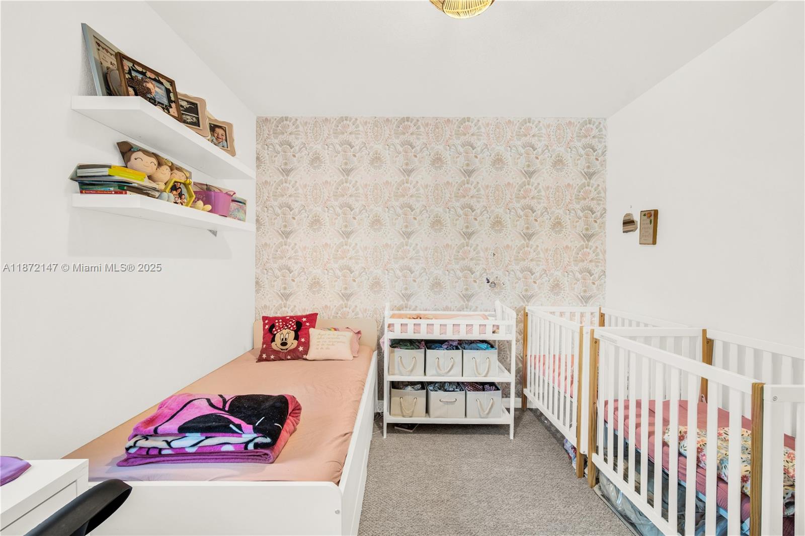 VILLAGE WALK - Residential