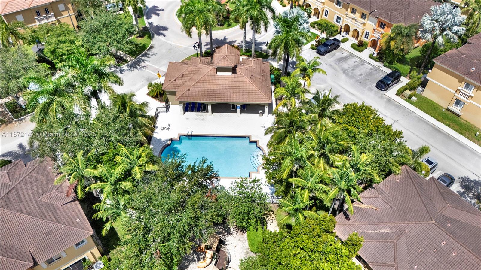 VILLAGE WALK - Residential