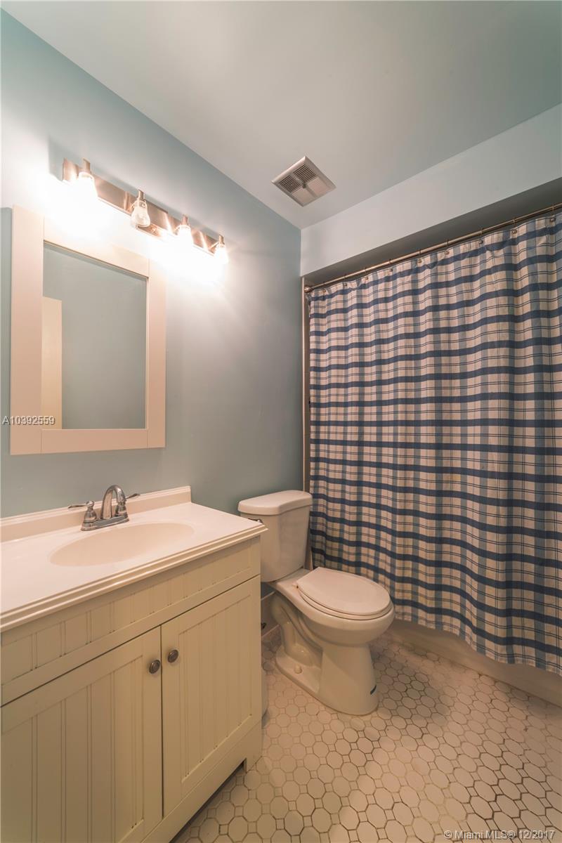 KENDALL LAKES LAKEVIEW TH - Residential