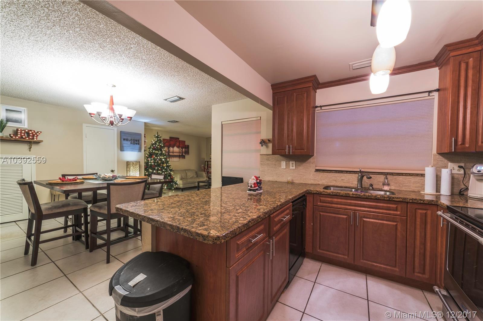 KENDALL LAKES LAKEVIEW TH - Residential