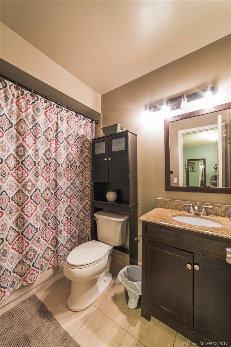 KENDALL LAKES LAKEVIEW TH - Residential