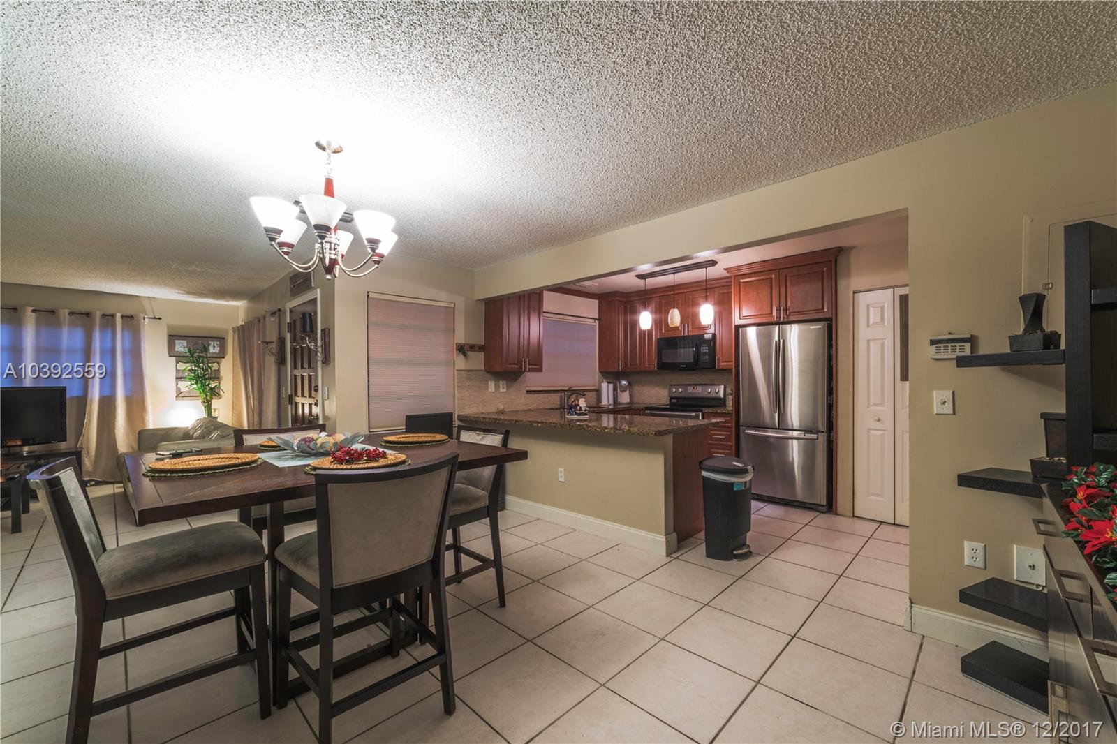 KENDALL LAKES LAKEVIEW TH - Residential