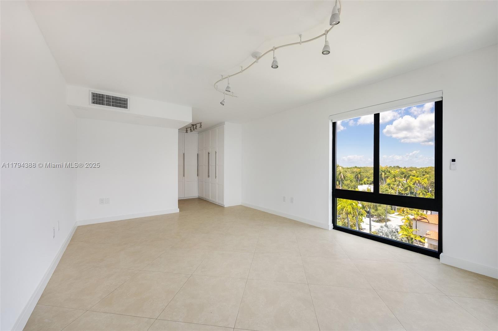 1600 SOUTH BAYSHORE LANE - Residential