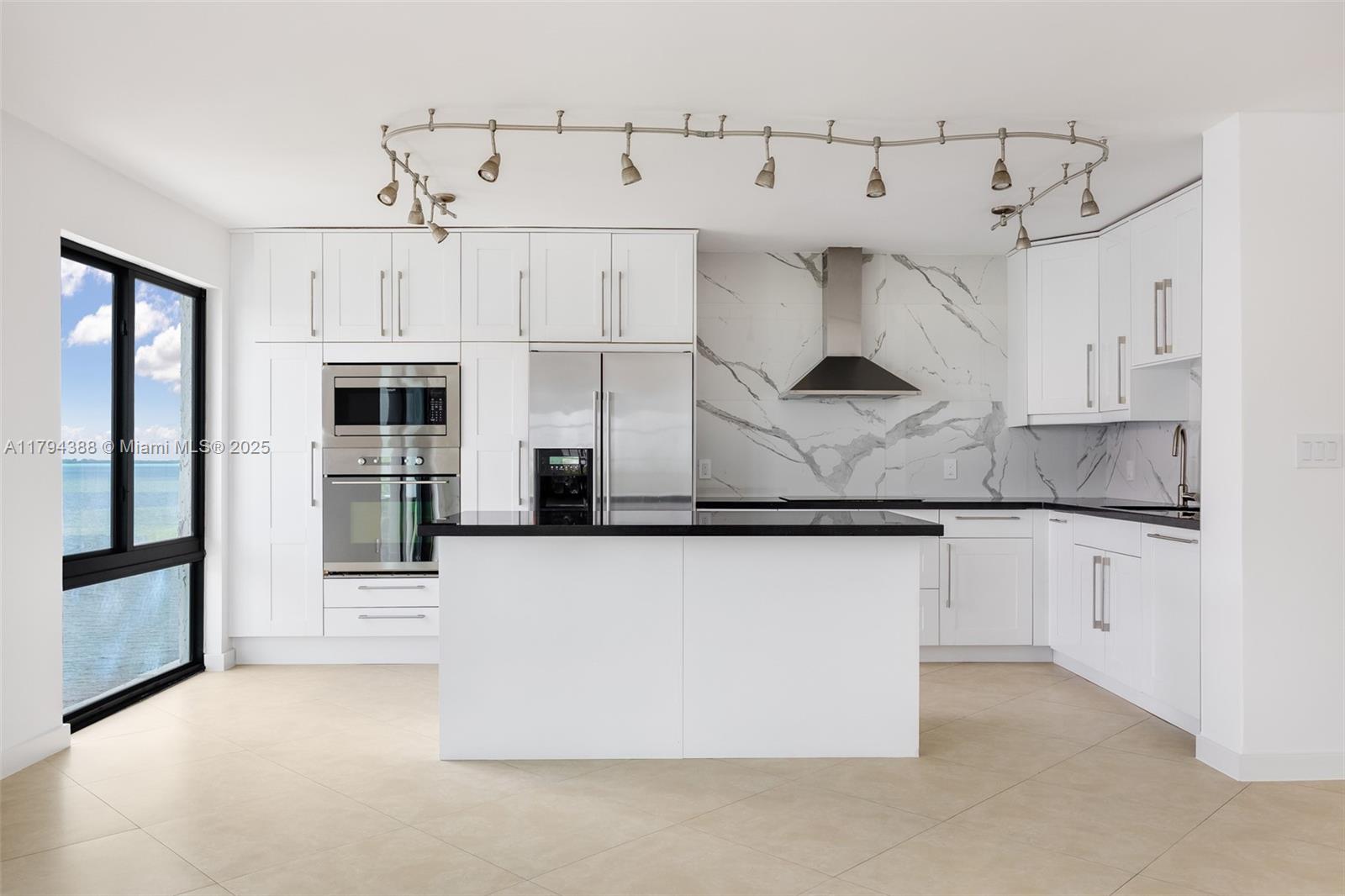 1600 SOUTH BAYSHORE LANE - Residential