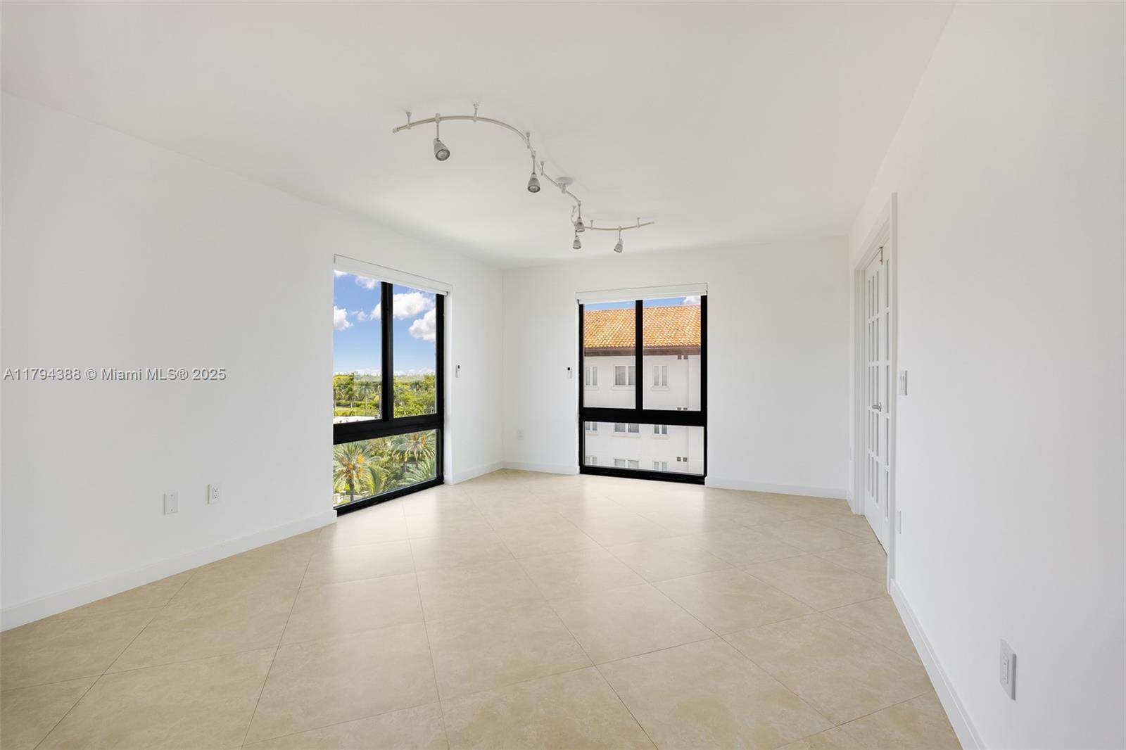 1600 SOUTH BAYSHORE LANE - Residential