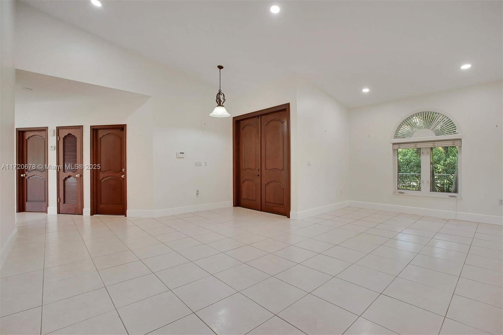 13550 SW 82nd Ave