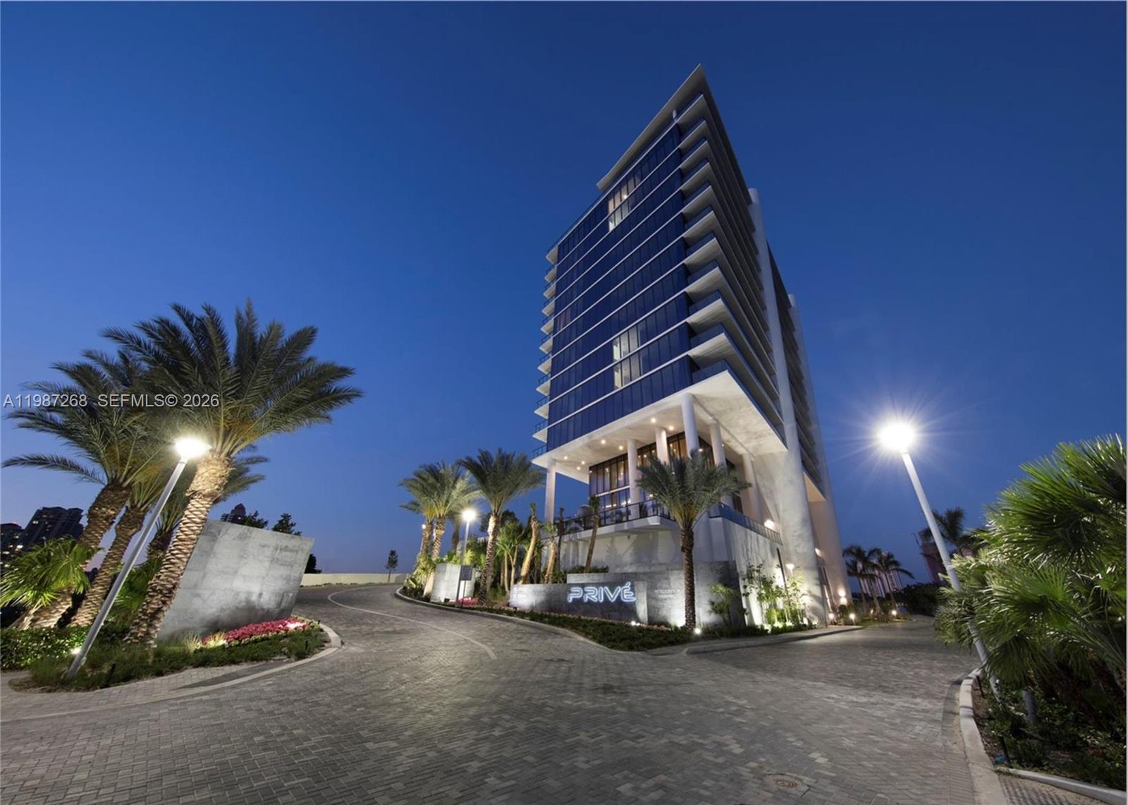 PRIVE CONDO - Residential