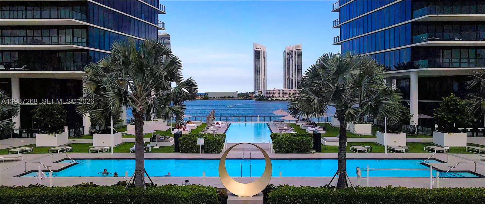 PRIVE CONDO - Residential