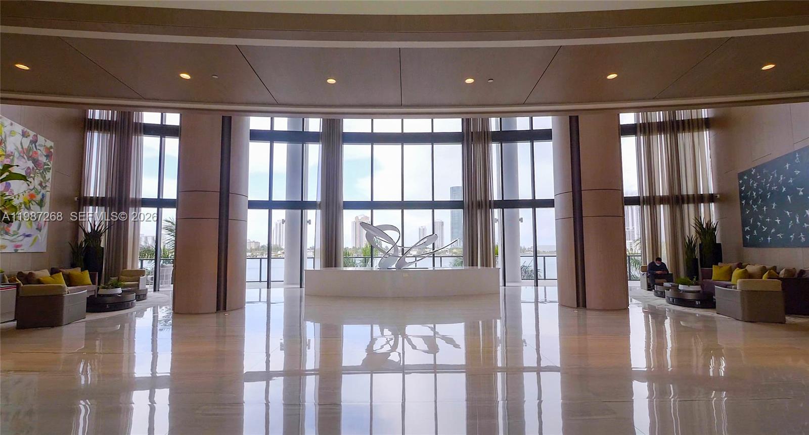 PRIVE CONDO - Residential