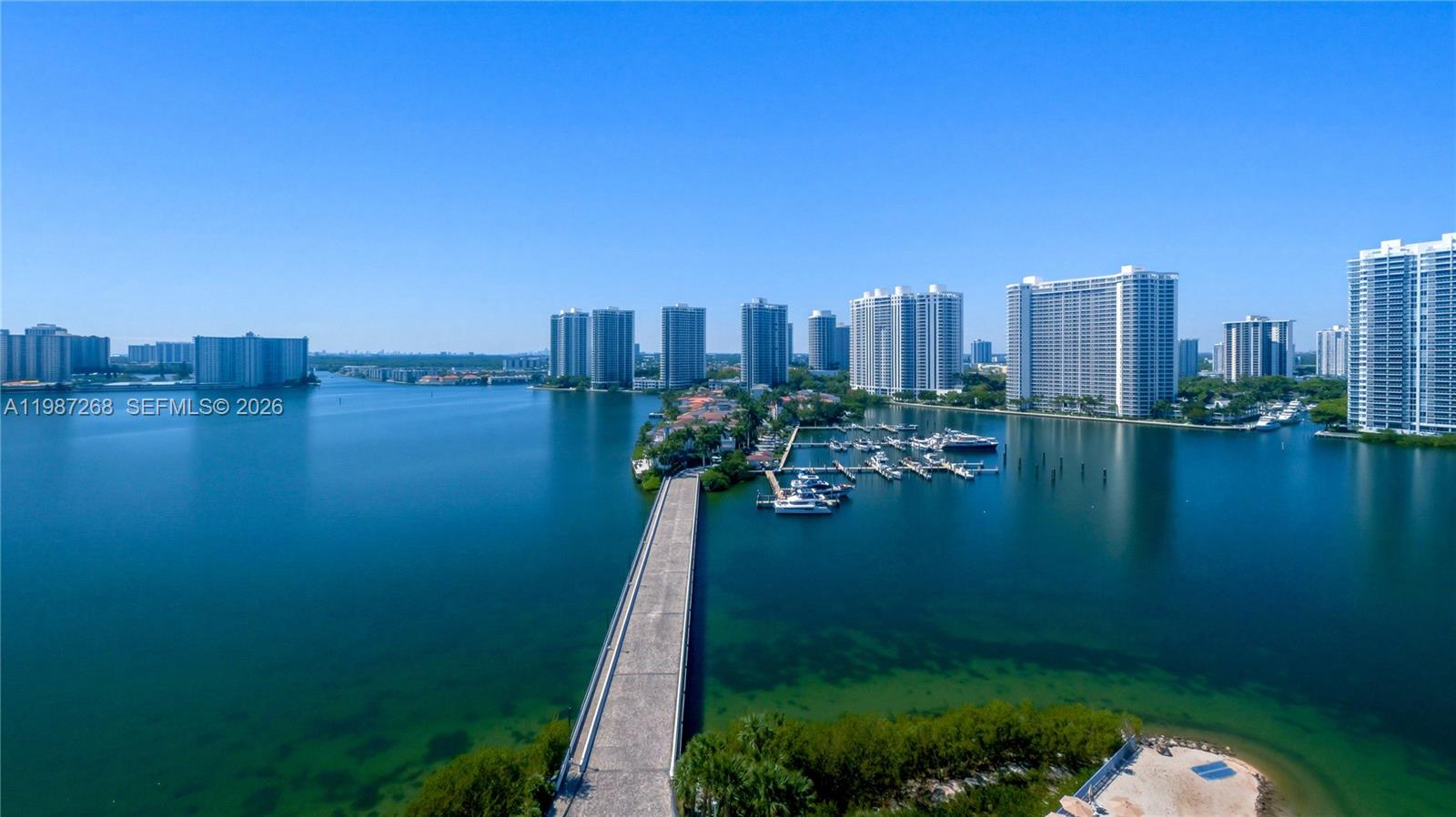 PRIVE CONDO - Residential