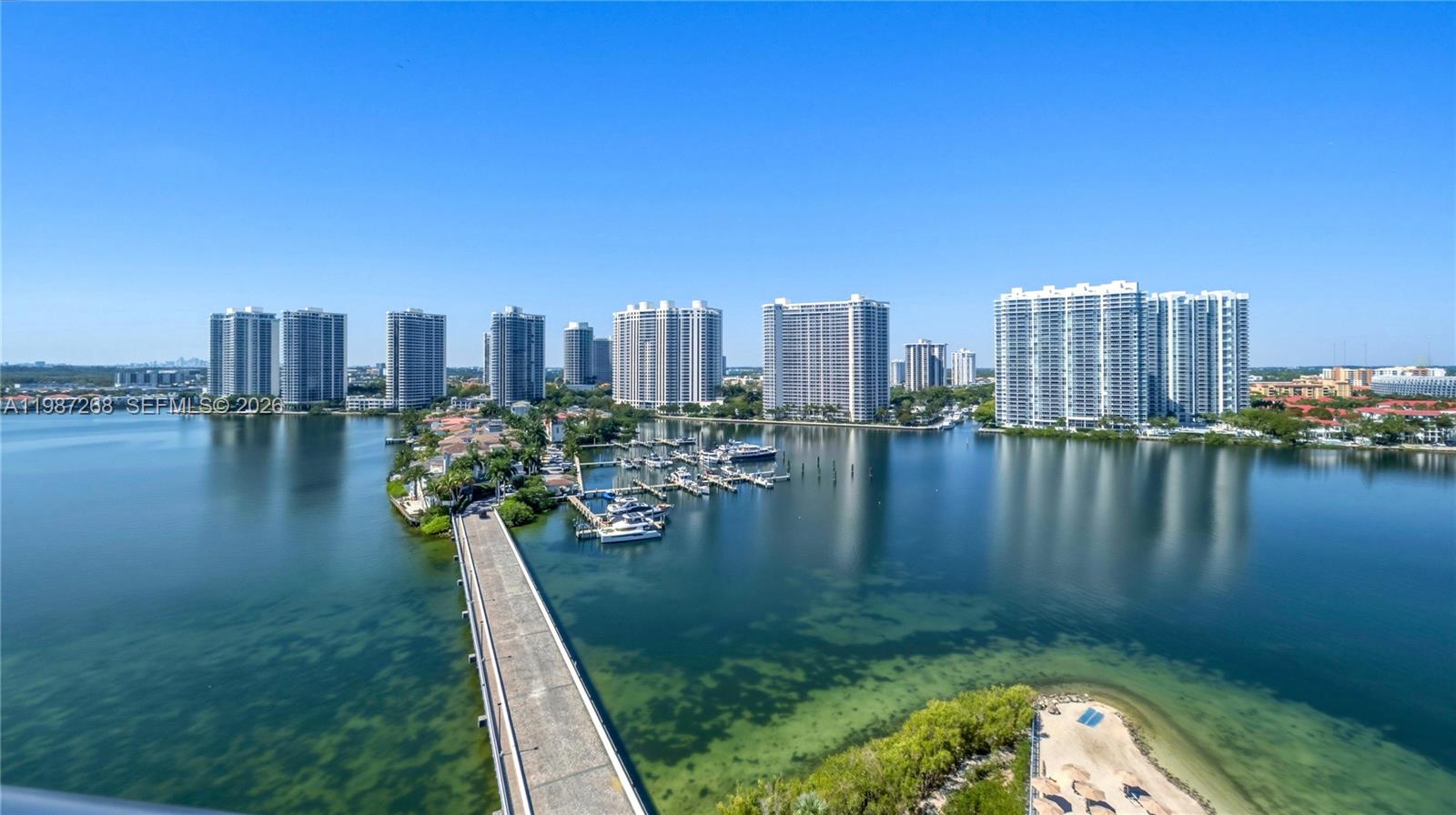 PRIVE CONDO - Residential