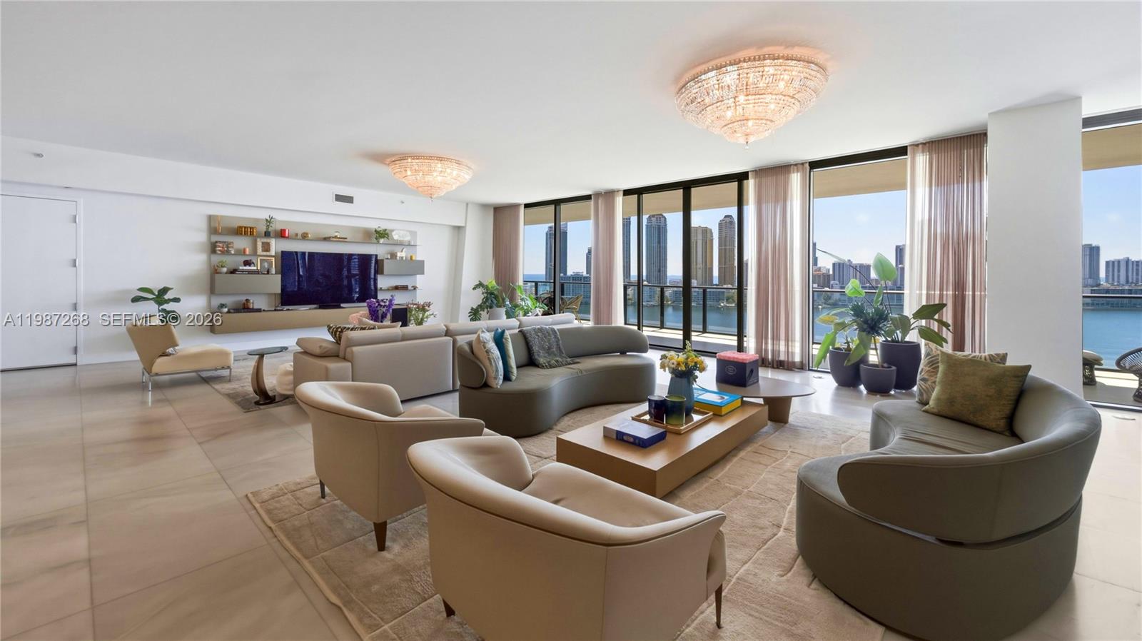 PRIVE CONDO - Residential