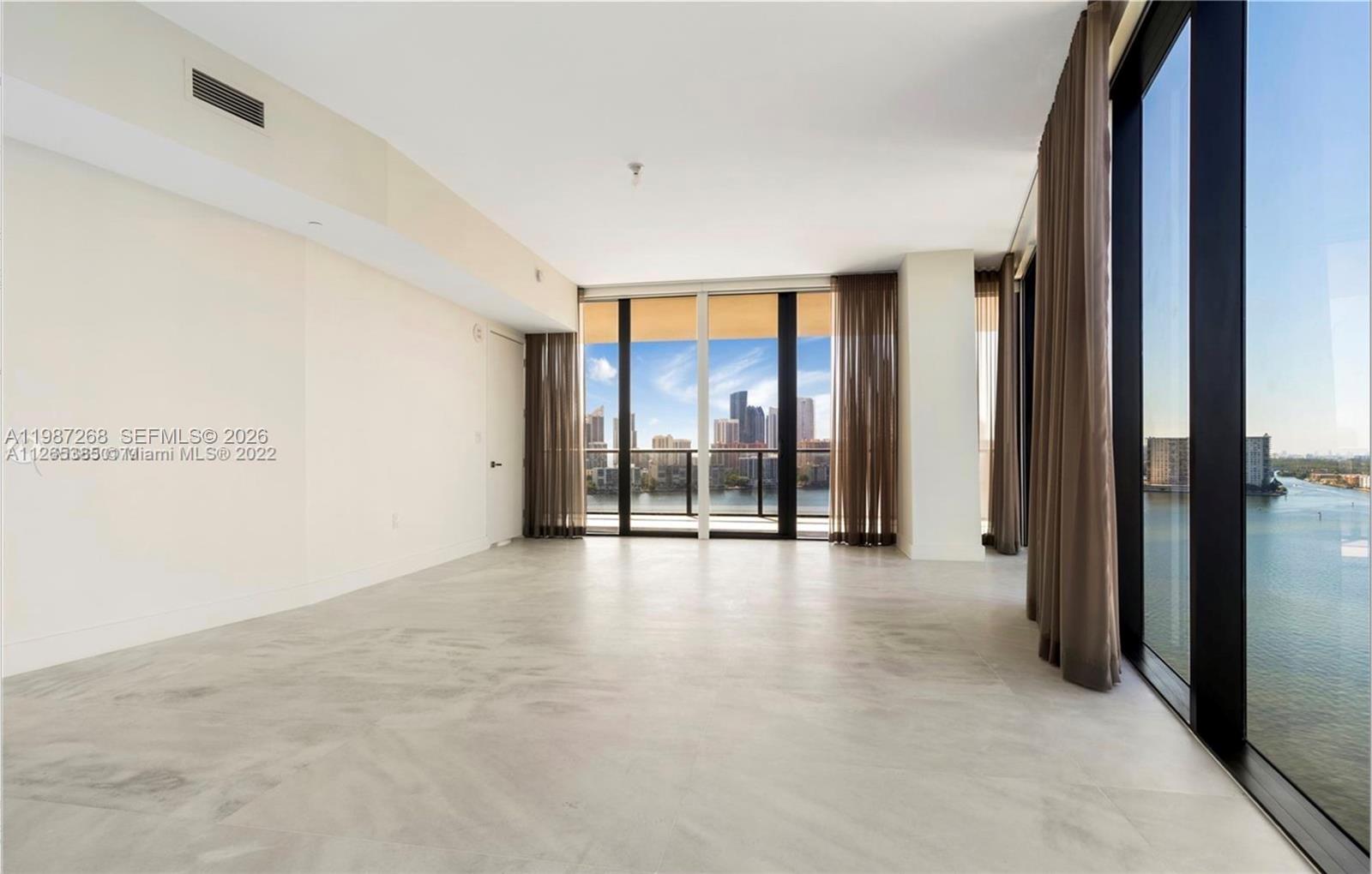 PRIVE CONDO - Residential