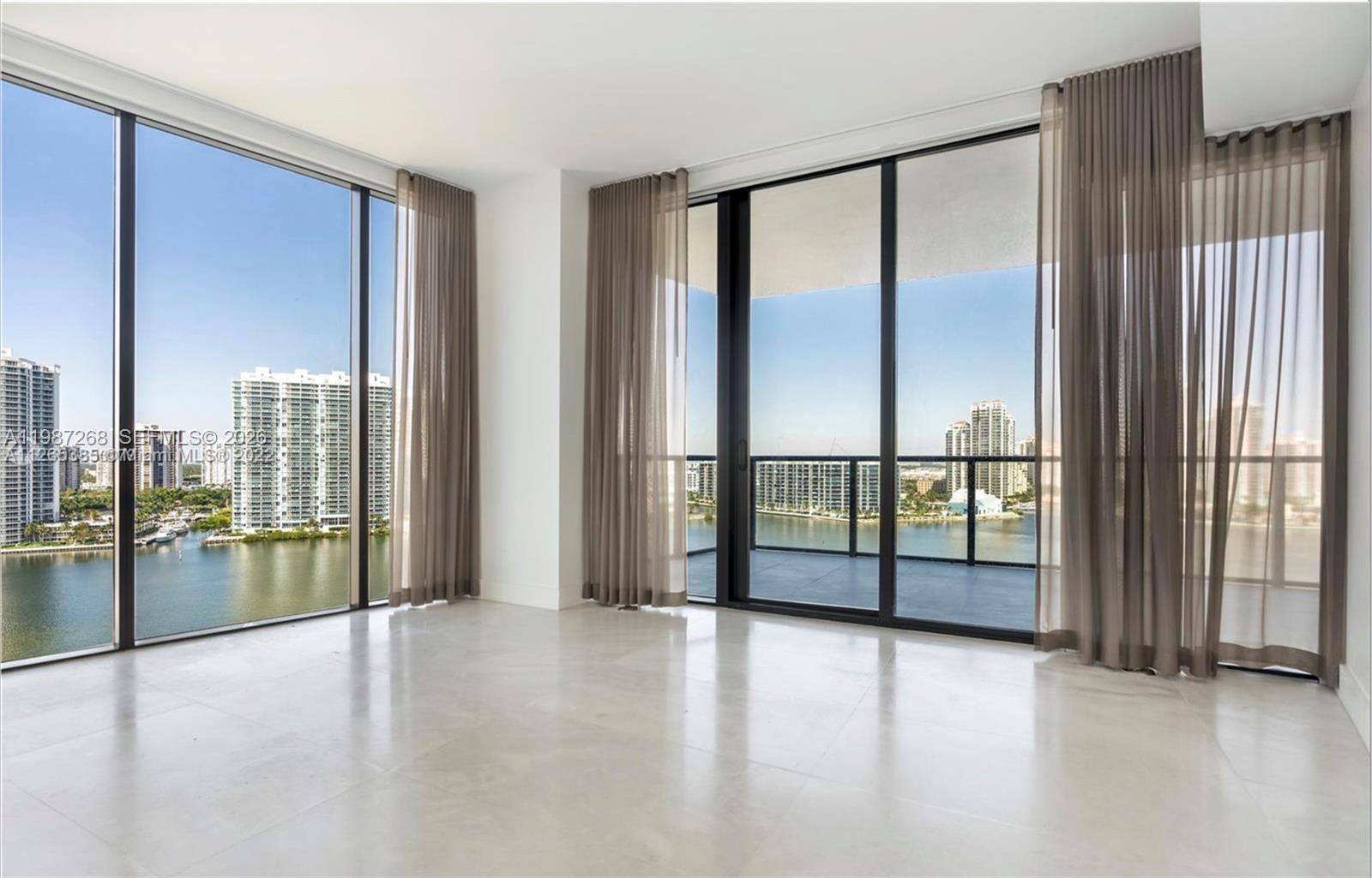 PRIVE CONDO - Residential