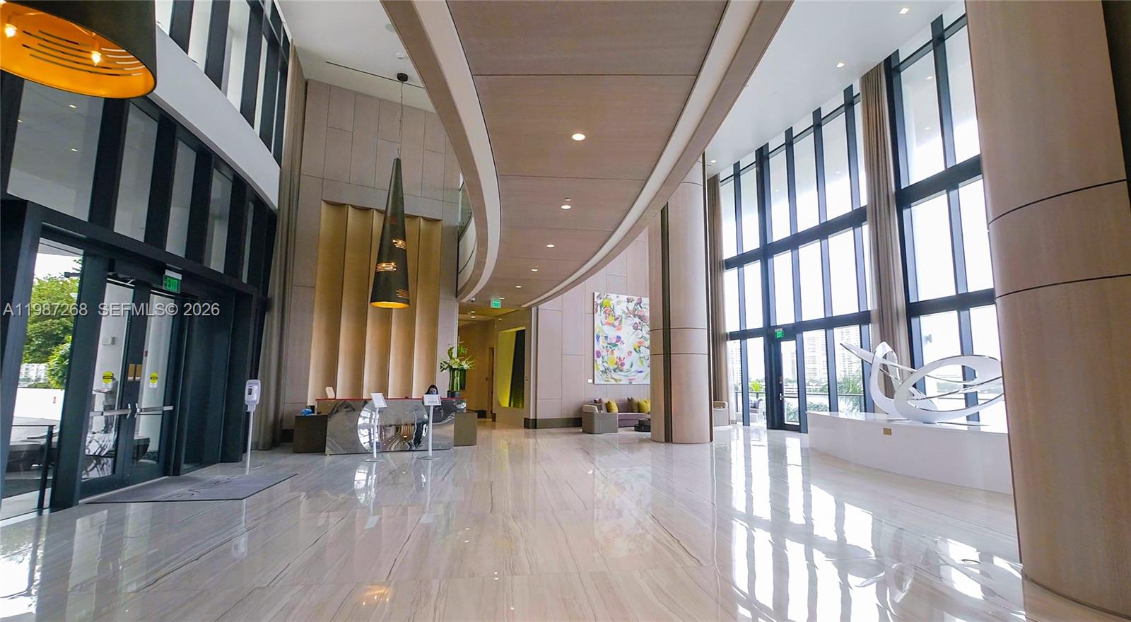 PRIVE CONDO - Residential