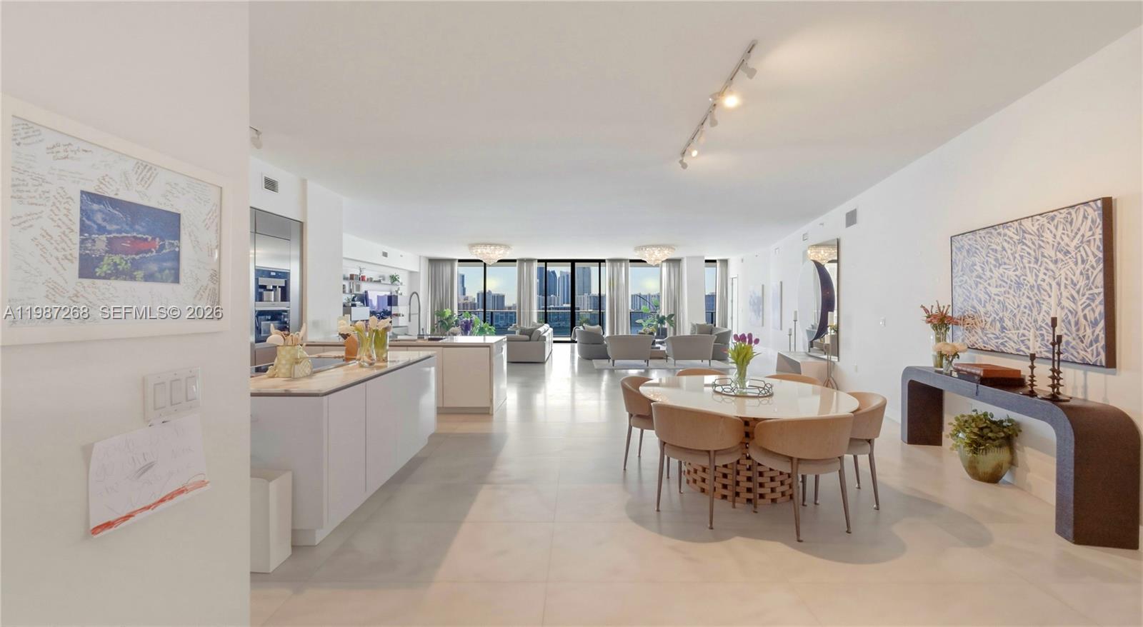 PRIVE CONDO - Residential