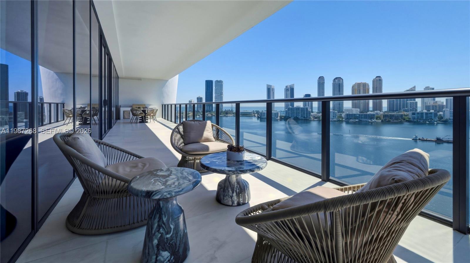 PRIVE CONDO - Residential