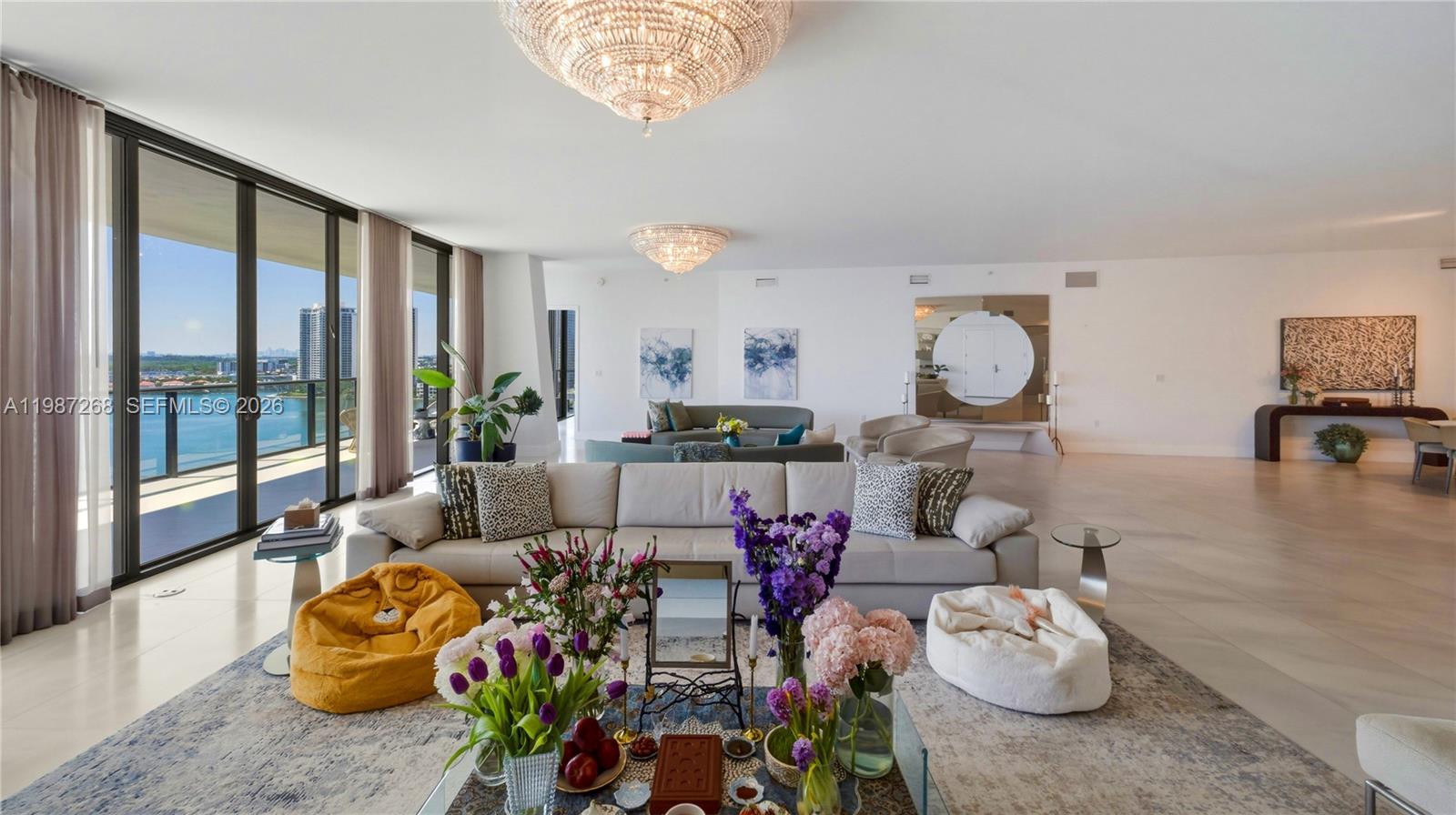 PRIVE CONDO - Residential