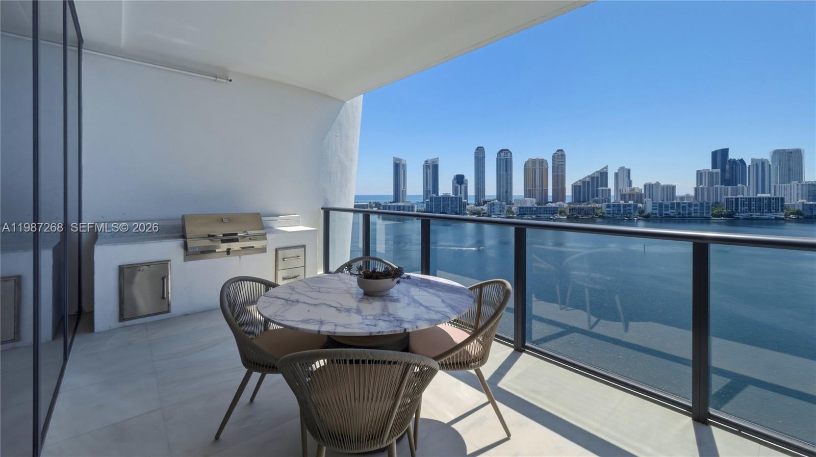 PRIVE CONDO - Residential