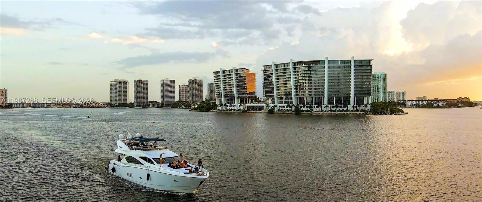 PRIVE CONDO - Residential