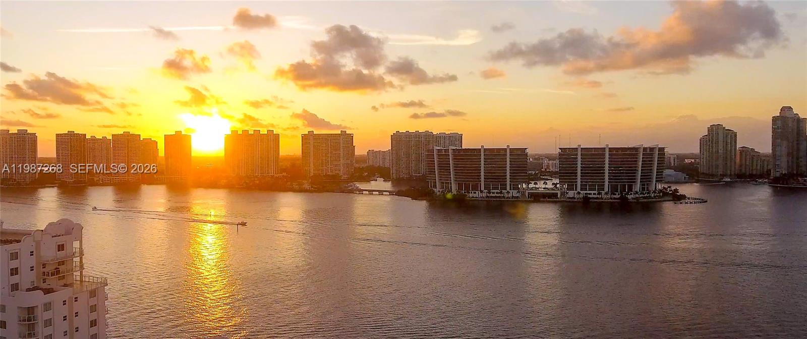 PRIVE CONDO - Residential