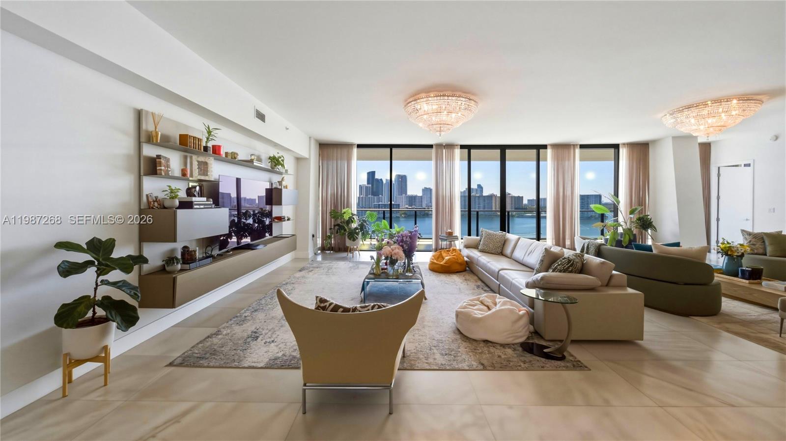 PRIVE CONDO - Residential