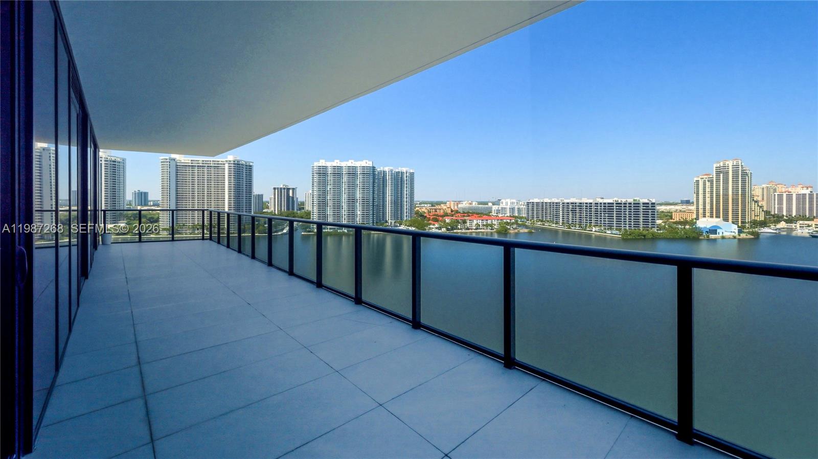PRIVE CONDO - Residential
