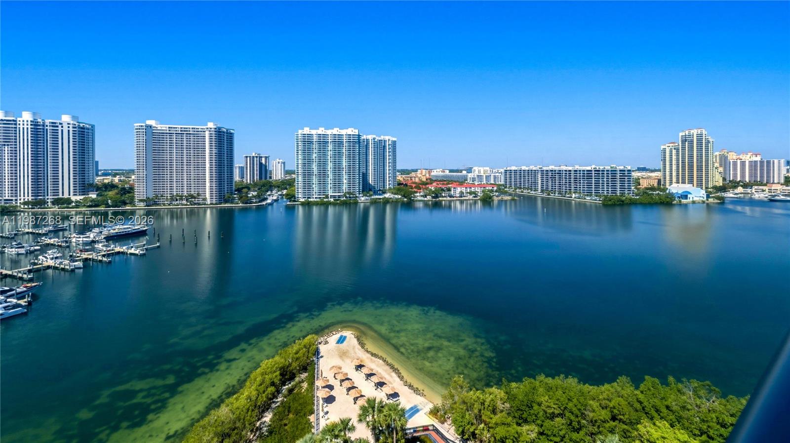 PRIVE CONDO - Residential