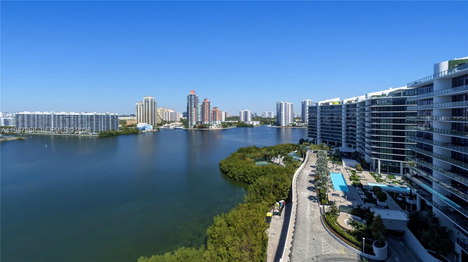 PRIVE CONDO - Residential