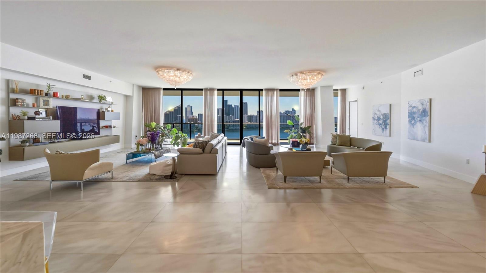 PRIVE CONDO - Residential