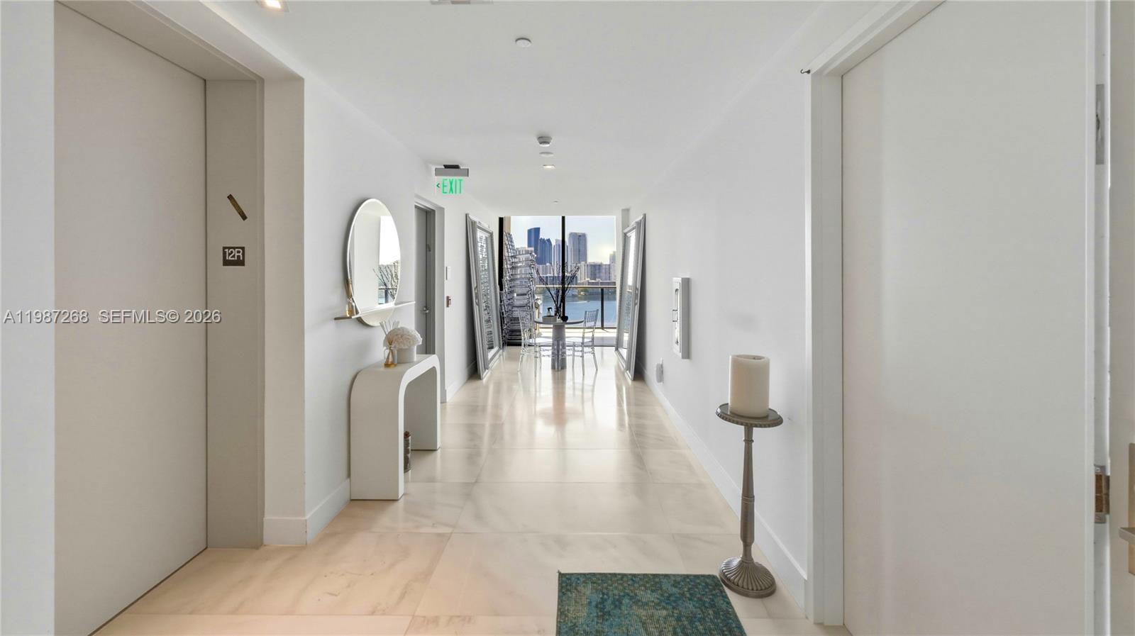 PRIVE CONDO - Residential