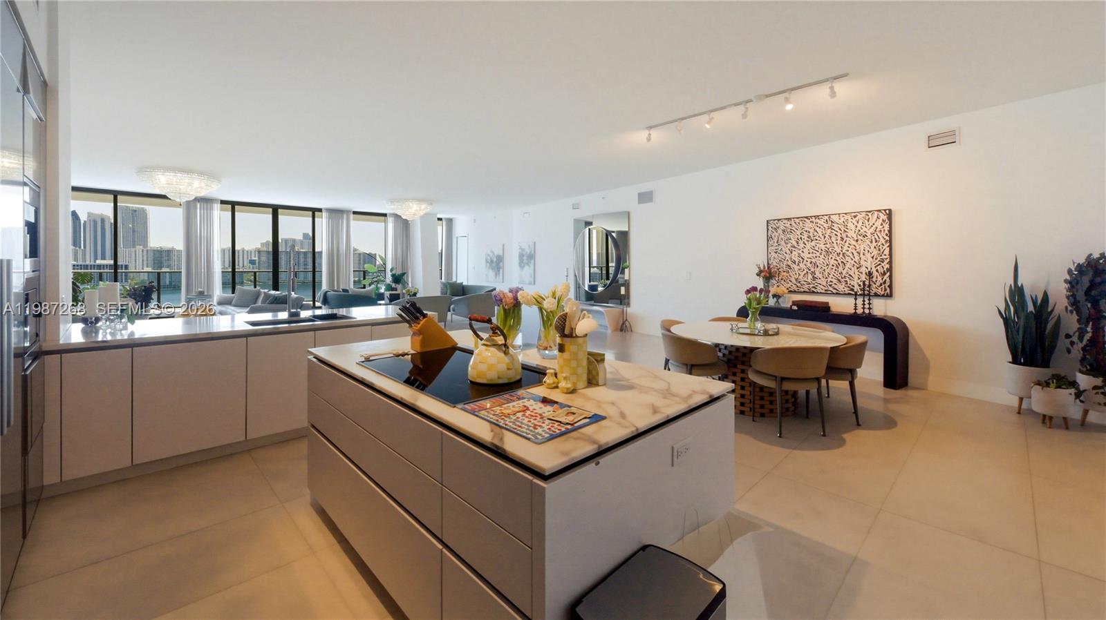 PRIVE CONDO - Residential
