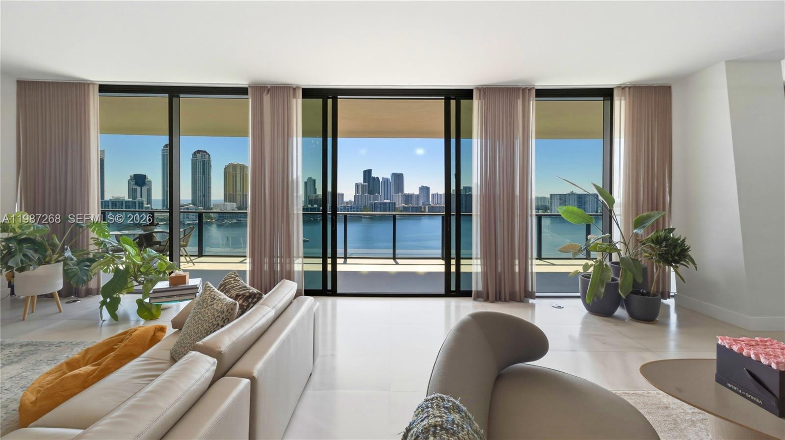 PRIVE CONDO - Residential