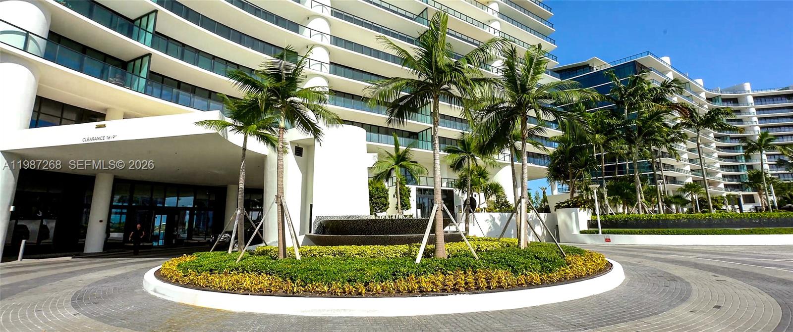 PRIVE CONDO - Residential