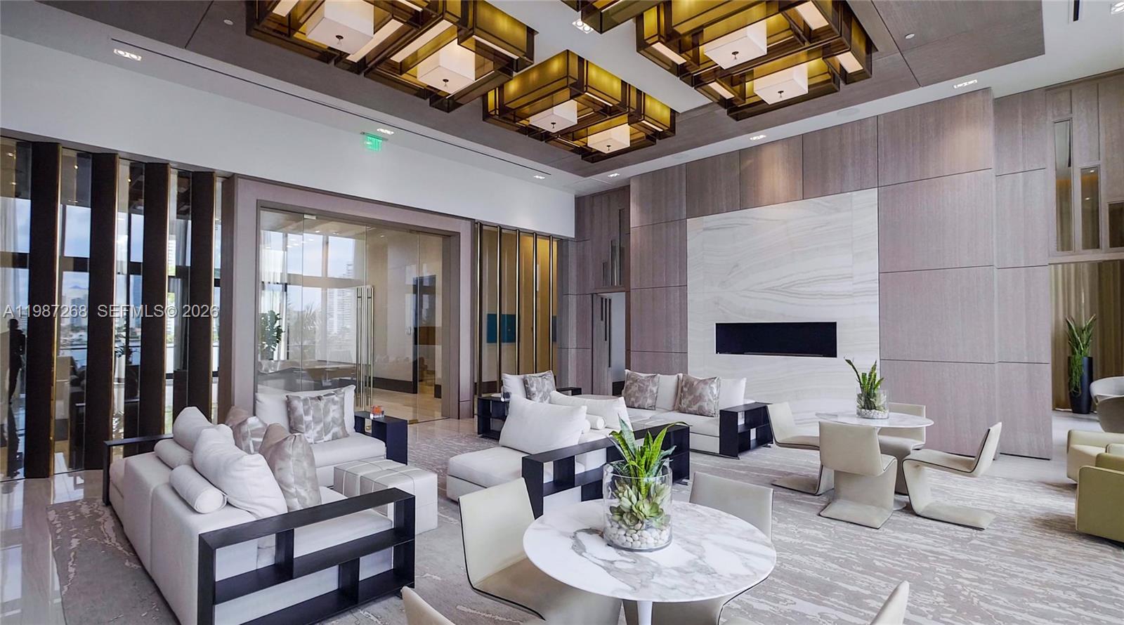 PRIVE CONDO - Residential