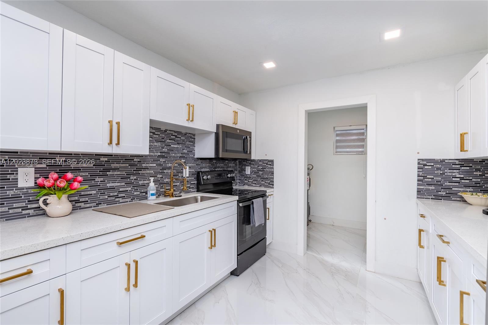 BUENA VISTA HEIGHTS EXTEN - Residential Lease