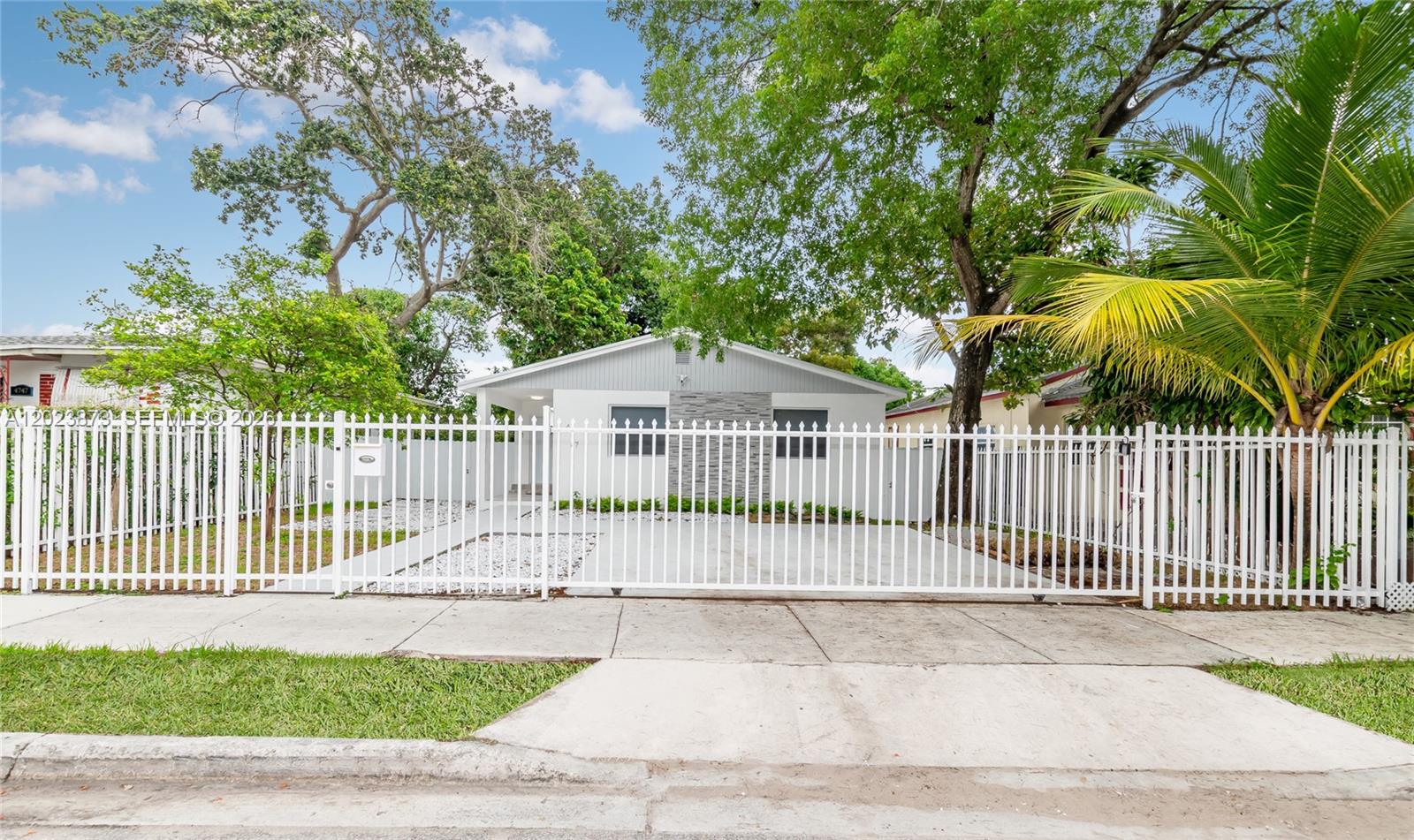 BUENA VISTA HEIGHTS EXTEN - Residential Lease
