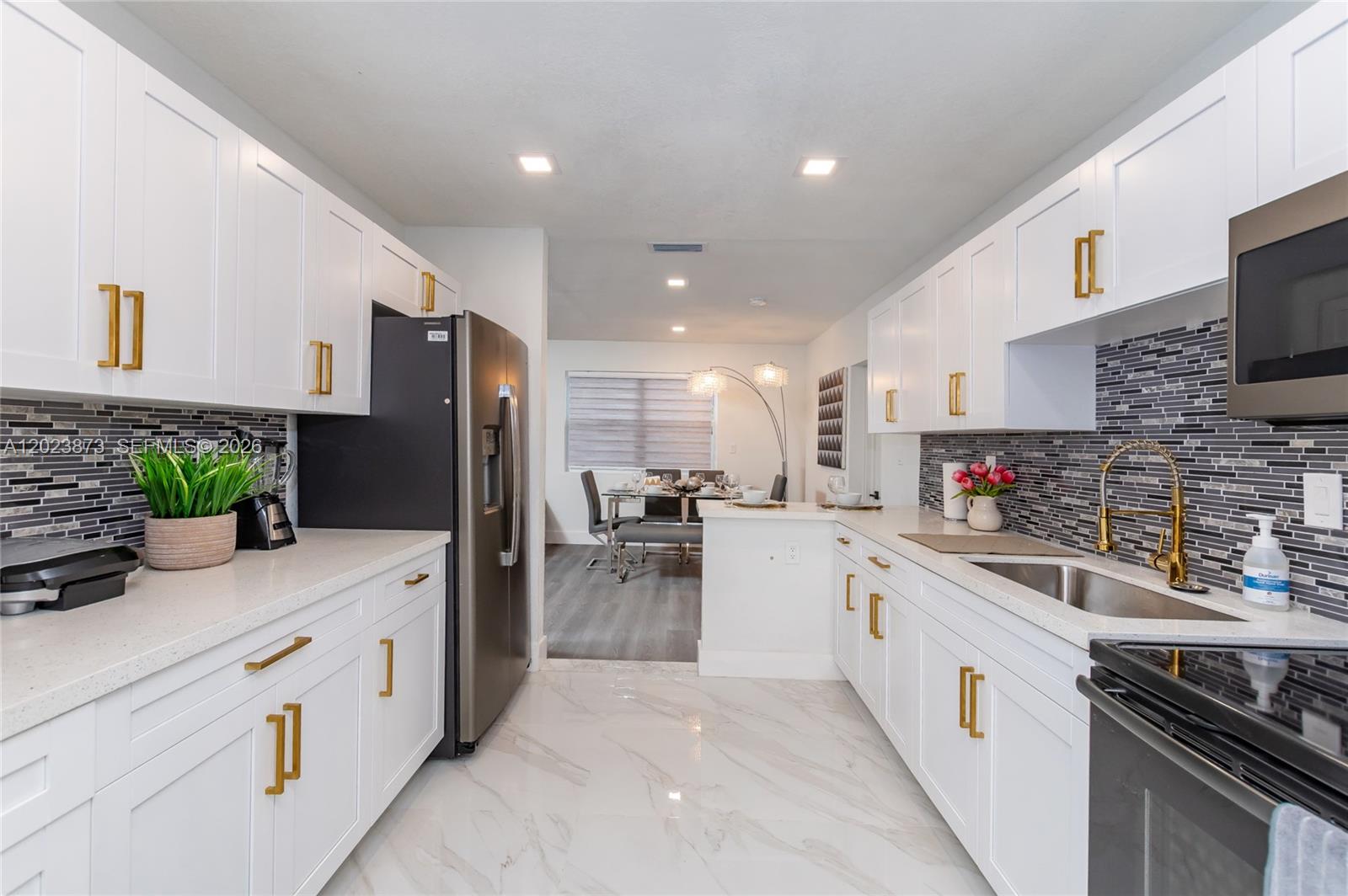 BUENA VISTA HEIGHTS EXTEN - Residential Lease