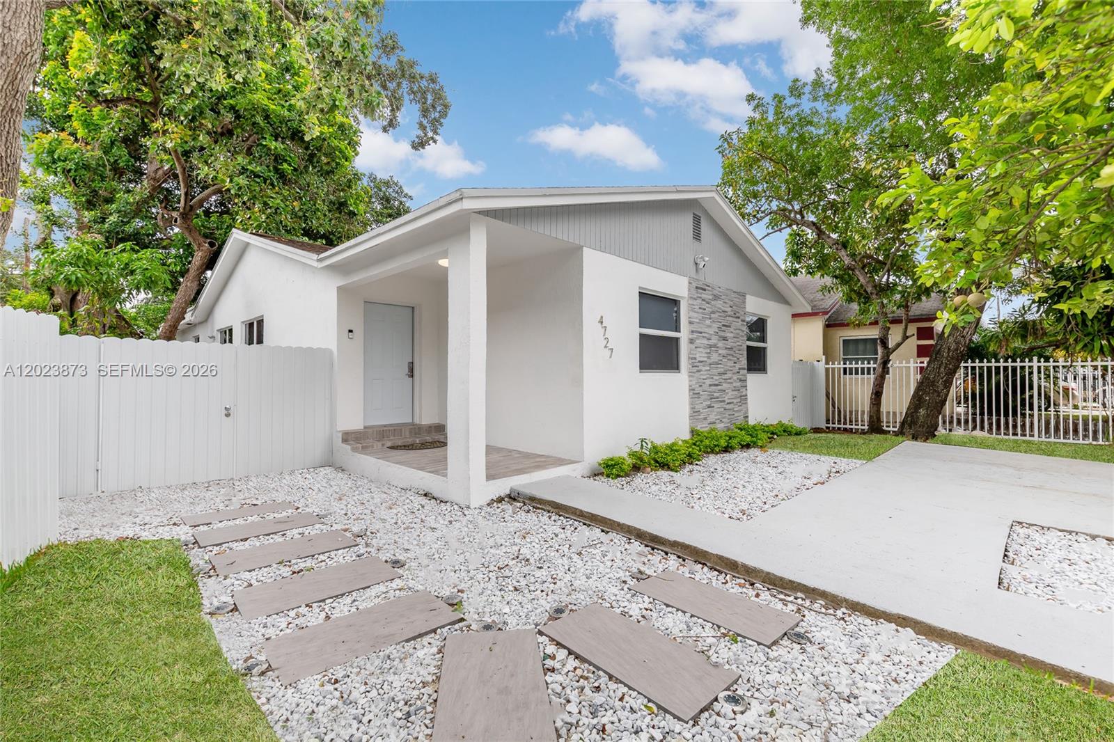 BUENA VISTA HEIGHTS EXTEN - Residential Lease