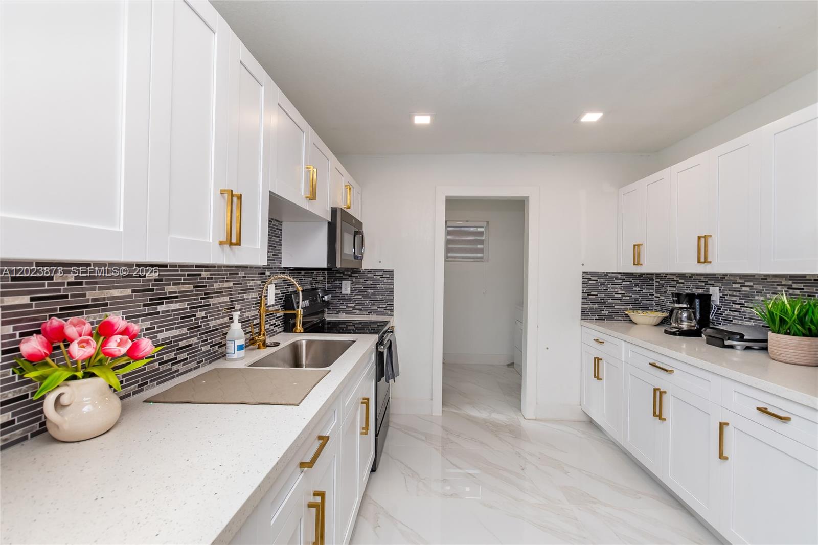 BUENA VISTA HEIGHTS EXTEN - Residential Lease