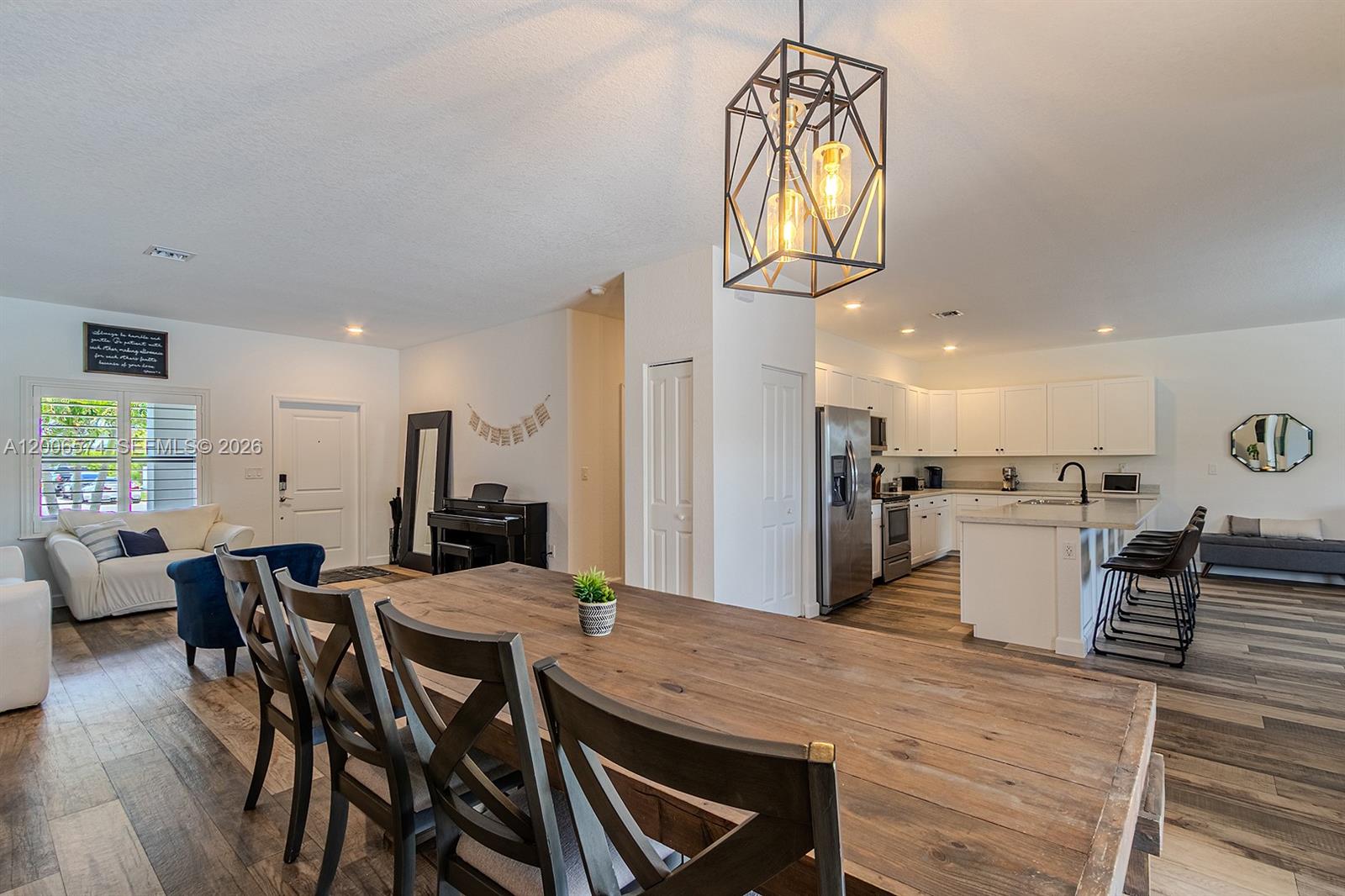 VILHEN DRIVE ESTATES - Residential